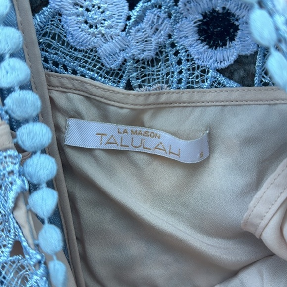 LA MAISON TALULAH Infatuation Floral Lace Mini Dress Blue Tan Small - Picture 10 of 15